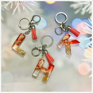 MÓC KHÓA CHỮ HOA KHÔ HANDMADE MẪU 12