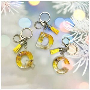MÓC KHÓA CHỮ HOA KHÔ HANDMADE MẪU 13