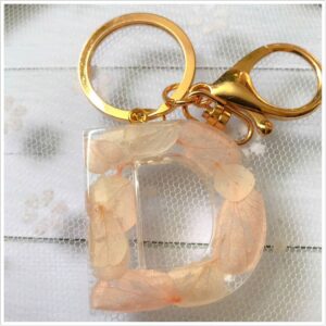 MÓC KHÓA CHỮ HOA KHÔ HANDMADE MẪU 23